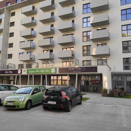 Apartament Parkowy Apartment Жешов Екстериор снимка